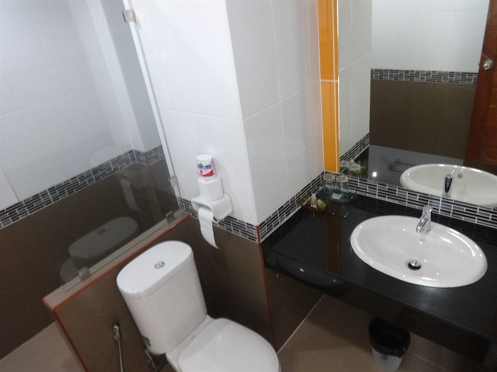 OYO 287 Al Ameen Hotel Krabi town Buitenkant foto